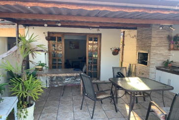 Casa à venda no Bairro do Jardim Santo Elias na Rua Sandoval Ferreira Cabral