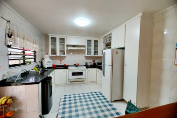 Sobrado à venda no Bairro do Conjunto Residencial Vista Verde na Rua Doutor Fernando de Oliveira Simões,