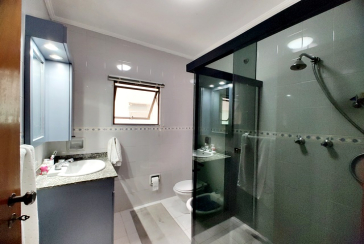 Sobrado à venda no Bairro do Conjunto Residencial Vista Verde na Rua Doutor Fernando de Oliveira Simões,