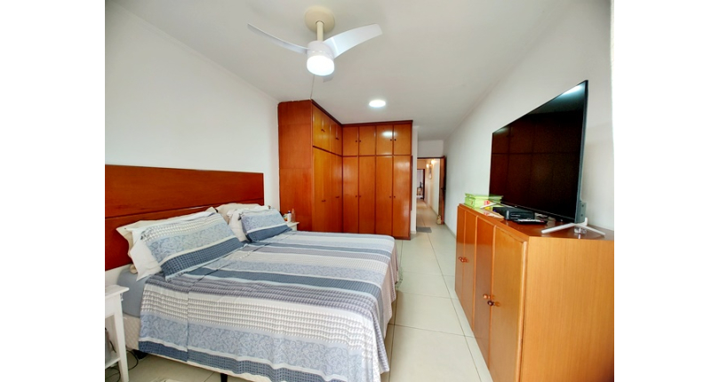 Sobrado à venda no Bairro do Conjunto Residencial Vista Verde na Rua Doutor Fernando de Oliveira Simões,