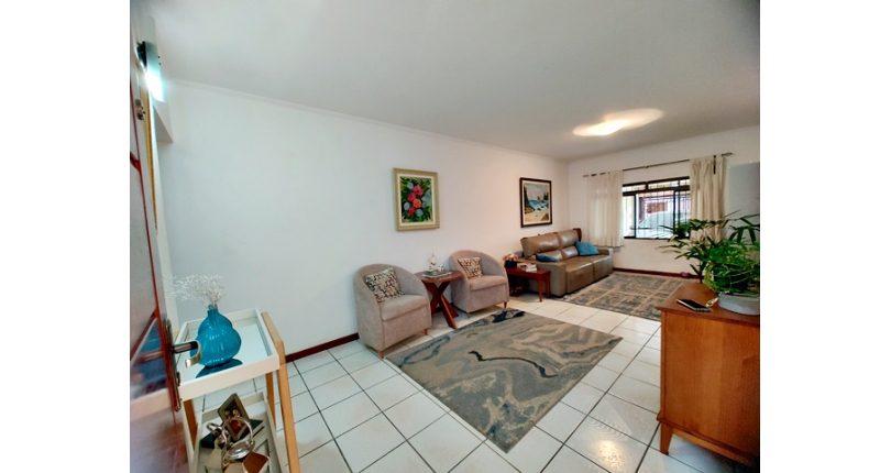 Sobrado à venda no Bairro do Conjunto Residencial Vista Verde na Rua Doutor Fernando de Oliveira Simões,