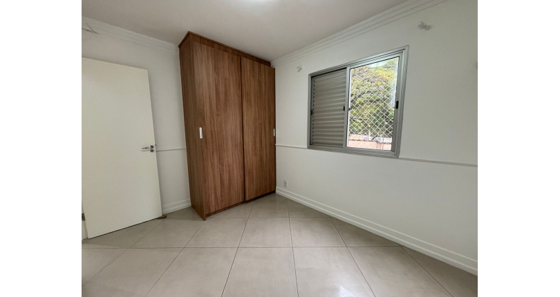 Belíssimo Apartamento à venda no Bairro do Parque São Domingos na Avenida do Anastácio 2409