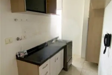  Apartamento à venda no Bairro do Jardim Regina na Avenida Agenor Couto de Magalhães 222