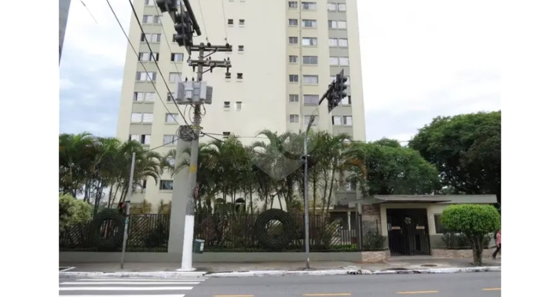  Apartamento à venda no Bairro do Jardim Regina na Avenida Agenor Couto de Magalhães 222