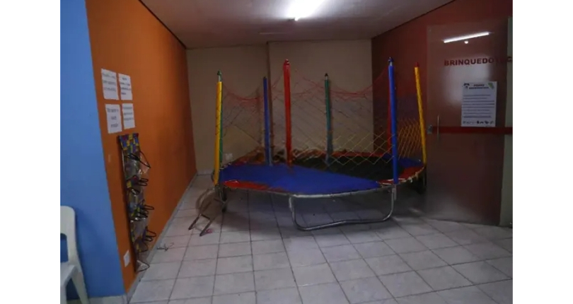  Apartamento à venda no Bairro do Jardim Regina na Avenida Agenor Couto de Magalhães 222