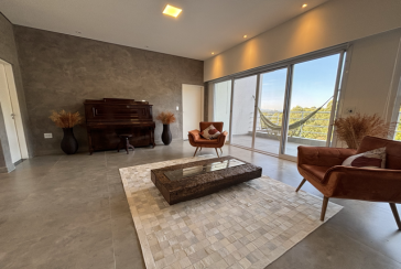 Bela Casa à venda no Loteamento Itatiba Country Club na Rua José Consoline