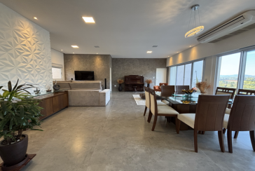 Bela Casa à venda no Loteamento Itatiba Country Club na Rua José Consoline