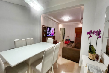 Bela Casa assobradada à venda no Bairro do Parque São Domingos na Rua Professora Altina Maynardi de Araújo, 