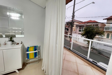 Bela Casa assobradada à venda no Bairro do Parque São Domingos na Rua Professora Altina Maynardi de Araújo, 