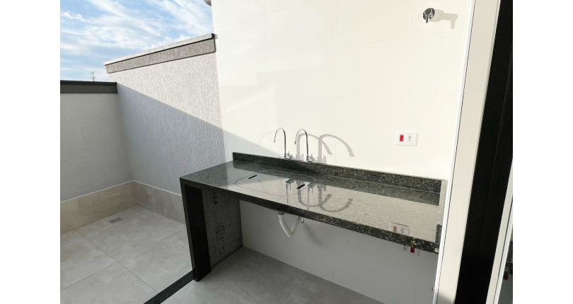 Belíssimo Sobrado novo à venda no Bairro do Parque Maria Domitila na Rua Domingos de Magalhães 82,