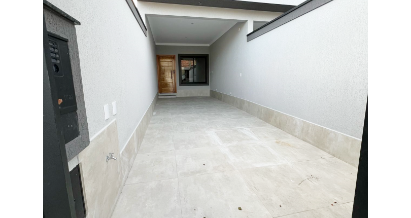 Belíssimo Sobrado novo à venda no Bairro do Parque Maria Domitila na Rua Domingos de Magalhães 82,