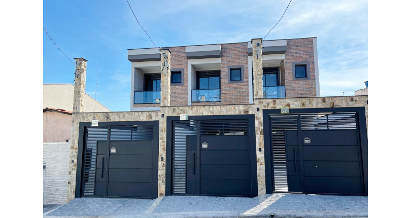 Belíssimo Sobrado novo à venda no Bairro do Parque Maria Domitila na Rua Domingos de Magalhães 82,