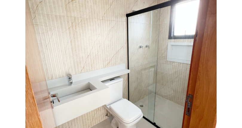 Belíssimo Sobrado novo à venda no Bairro do Parque Maria Domitila na Rua Domingos de Magalhães 80