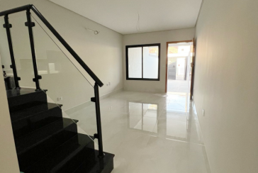 Belíssimo Sobrado novo à venda no Bairro do Parque Maria Domitila na Rua Domingos de Magalhães 78,