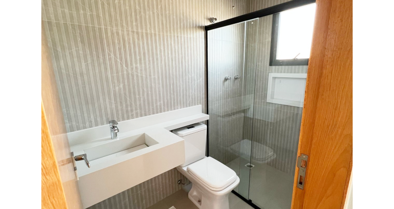 Belíssimo Sobrado novo à venda no Bairro do Parque Maria Domitila na Rua Domingos de Magalhães 78,