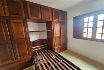 Belo Sobrado à venda no Bairro do Jardim Regina na Rua Maria Pereira Pinto,