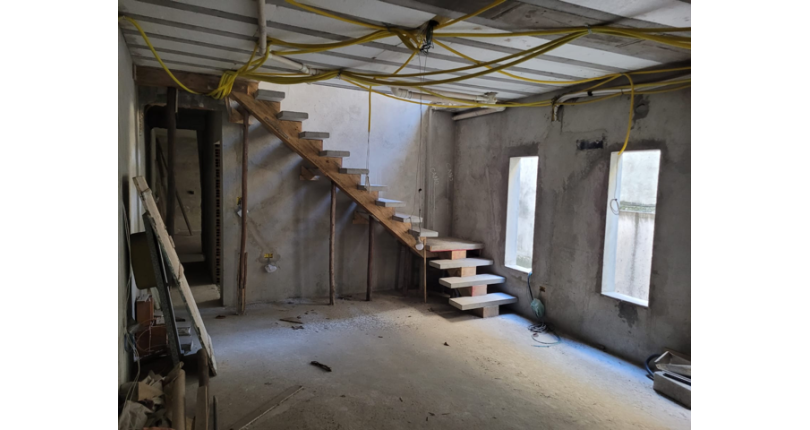 Sobrado à venda no Bairro da Vila Menck na Rua Santo André,