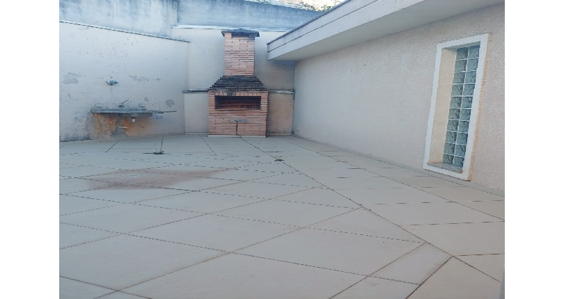 Belo Sobrado à venda no Bairro da Vila dos Remédios na Rua Lopo Homem 56