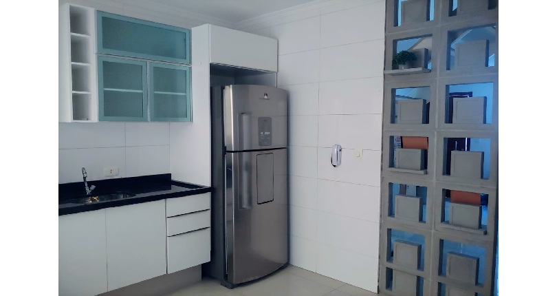 Belo Sobrado à venda no Bairro da Vila dos Remédios na Rua Lopo Homem 56