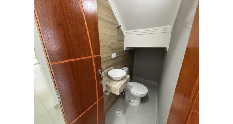 Belo Sobrado novo à venda no Bairro do Jardim Líbano na Rua Professor Araújo Coelho 391