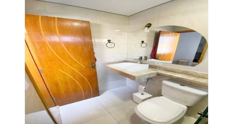 Belo Sobrado à venda no Bairro da Vila Mangalot na Rua Rubens de Souza Araújo