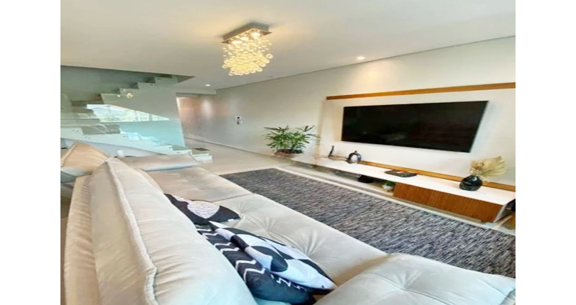 Belo Sobrado à venda no Bairro da Vila Mangalot na Rua Rubens de Souza Araújo