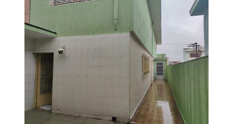 Belo Sobrado à venda no Bairro do Piqueri na Rua Maria Helena