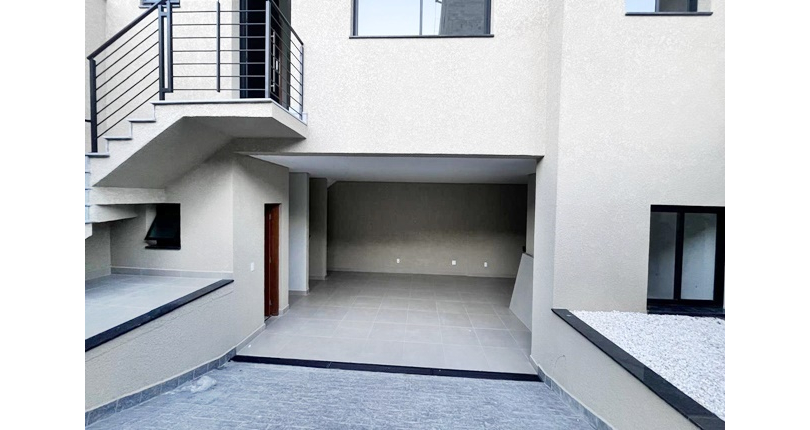 Lindo Sobrado novo à venda no Bairro do Parque São Domingos na Rua Dona Herminda Borba Attuy 310,