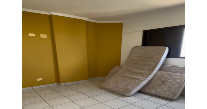 Belo Apartamento à venda na Praia Grande no Bairro Nova Mirim na Rua Primeiro de Maio 34, no Condomínio Joao Maria Orisaka