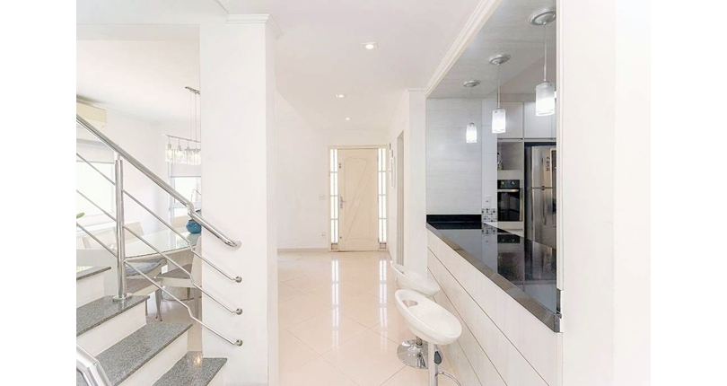 Lindo Sobrado à venda no Bairro do City América na Avenida do Anastácio