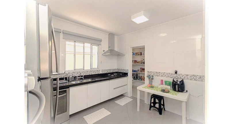 Lindo Sobrado à venda no Bairro do City América na Avenida do Anastácio