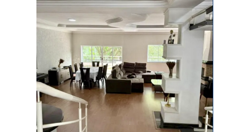 Belo Sobrado à venda no Bairro do City América na Rua Icádio,