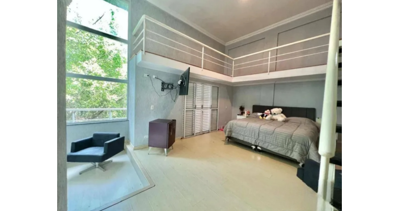 Belo Sobrado à venda no Bairro do City América na Rua Icádio,