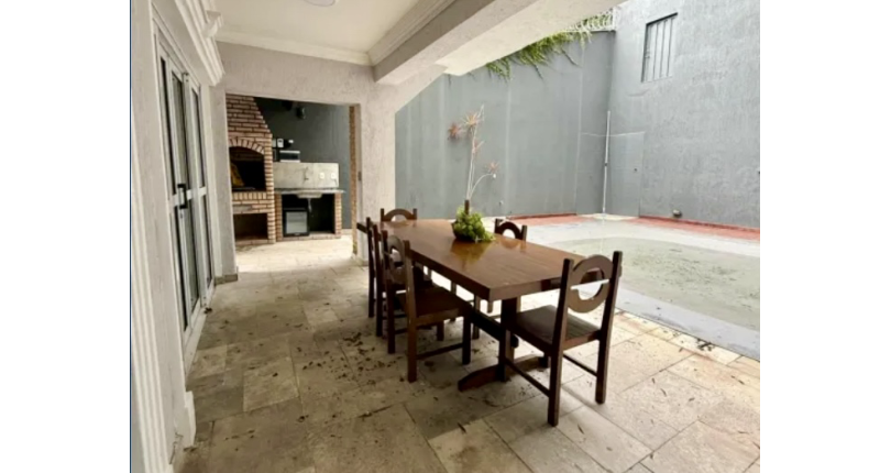 Belo Sobrado à venda no Bairro do City América na Rua Icádio,