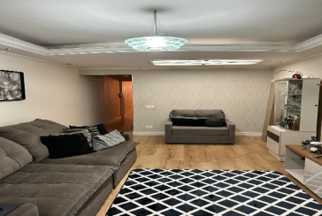 Belo Sobrado à venda no Bairro da Vila Mangalot na Rua José Ataliba Ortiz