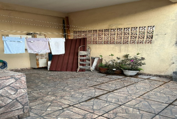 Belo Sobrado à venda no Bairro da Vila Mangalot na Rua José Ataliba Ortiz