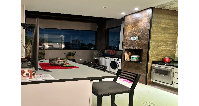 Belo Sobrado à venda no Bairro da Vila Mangalot na Rua José Ataliba Ortiz