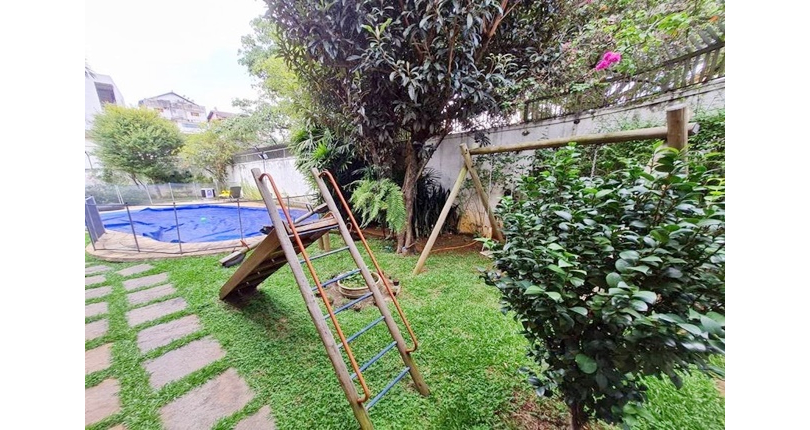 Sobrado à venda no Bairro do City America na Rua Engenheiro David Renê Miche