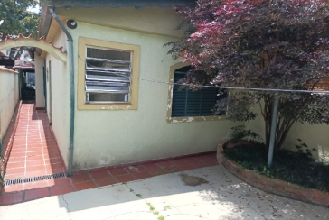 Casa Térrea à venda no Bairro do Jardim Mangalot na Rua Padre Aníbal Difrância,