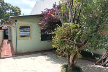 Casa Térrea à venda no Bairro do Jardim Mangalot na Rua Padre Aníbal Difrância,