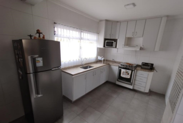 Belo Sobrado à venda no Bairro do Parque São Domingos na Rua Doutor Odon Carlos de Figueiredo Ferraz