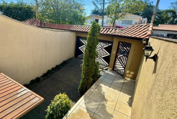 Belo Sobrado à venda no Bairro do Parque São Domingos na Rua Doutor Odon Carlos de Figueiredo Ferraz