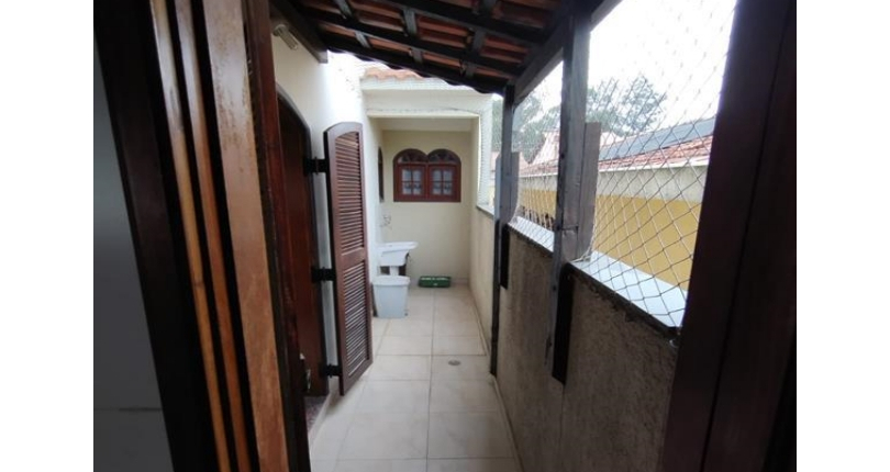 Belo Sobrado à venda no Bairro do Parque São Domingos na Rua Doutor Odon Carlos de Figueiredo Ferraz