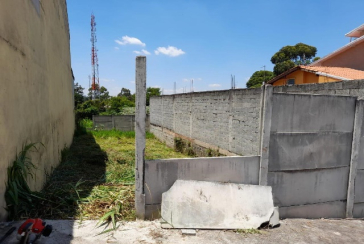 Terreno à venda no Bairro de Laranjeiras na Rua Alcides Banhe