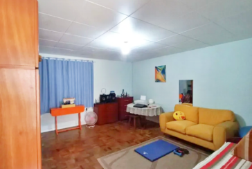 Casa assobradada à venda em Osasco no Bairro da Ayrosa na Rua Irapuru