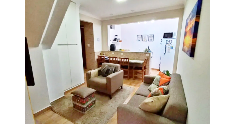 Casa assobradada à venda em Osasco no Bairro da Ayrosa na Rua Irapuru