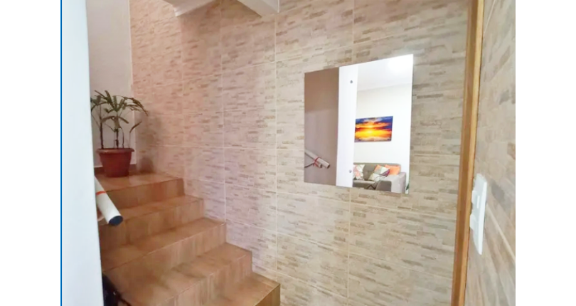 Casa assobradada à venda em Osasco no Bairro da Ayrosa na Rua Irapuru