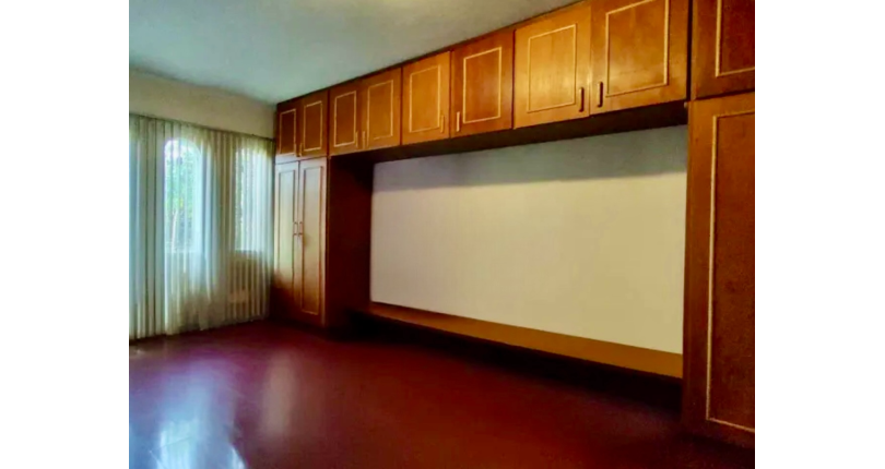 Sobrado à venda no Bairro do City América na Rua Caronte