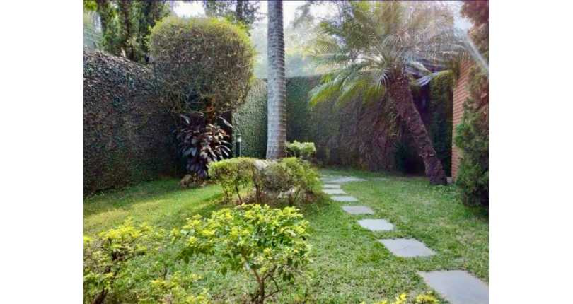 Sobrado à venda no Bairro do City América na Rua Caronte
