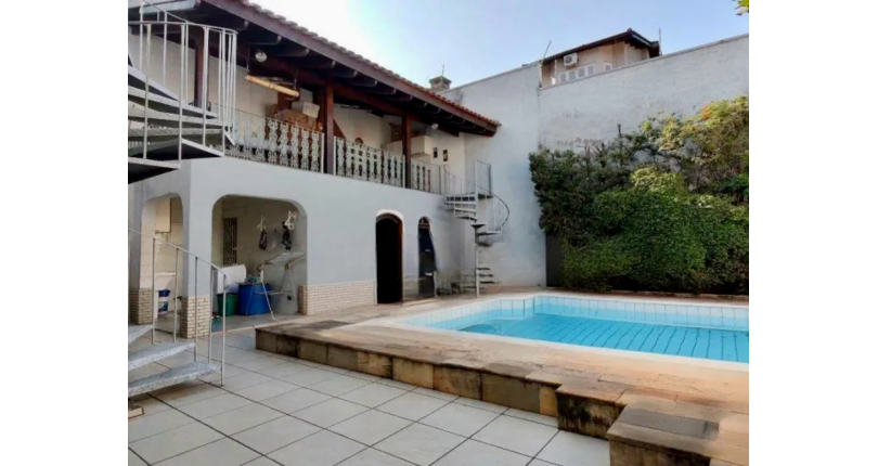 Sobrado à venda no Bairro do City América na Rua Caronte